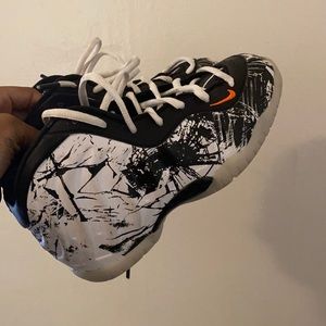 Nike foam lil boys